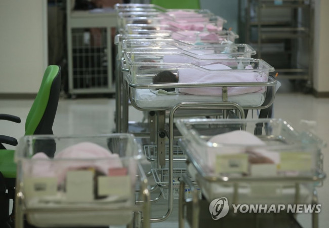 병원 신생아실. 기사 내용과 직접적인 관련 없음. 